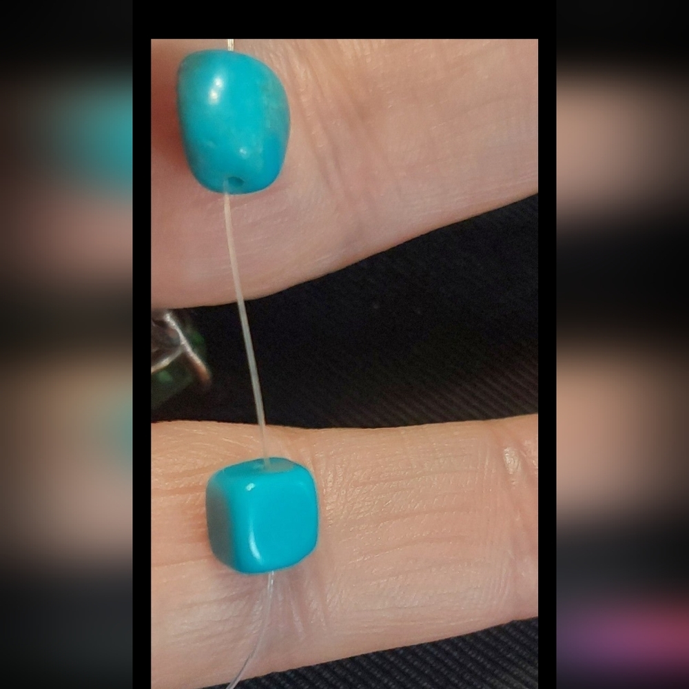 Floating turquoise necklace 15.5" choker - Picture 8 of 12
